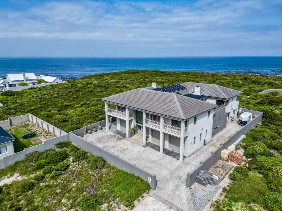 6 Bedroom Property for Sale in Kleinbaai Western Cape